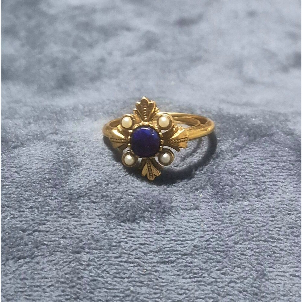 Vintage Avon Viennese Collection Ring Faux Lapis Blue Pearl Gold Tone 1976 Sz 9 - Picture 2 of 6